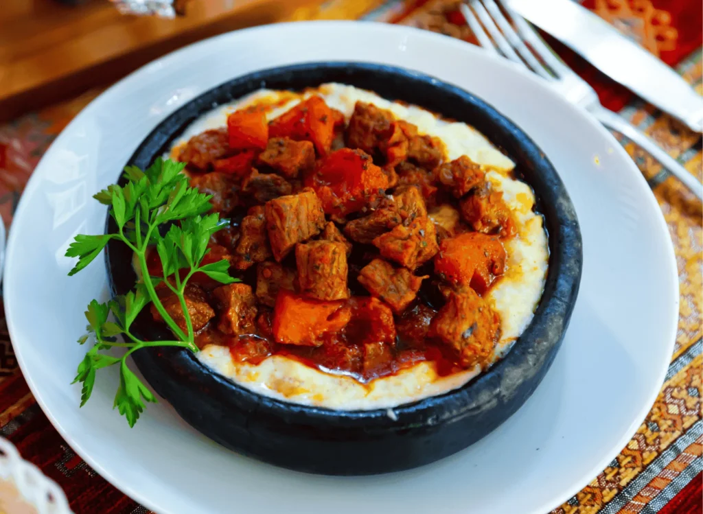 turkish food lahmacun